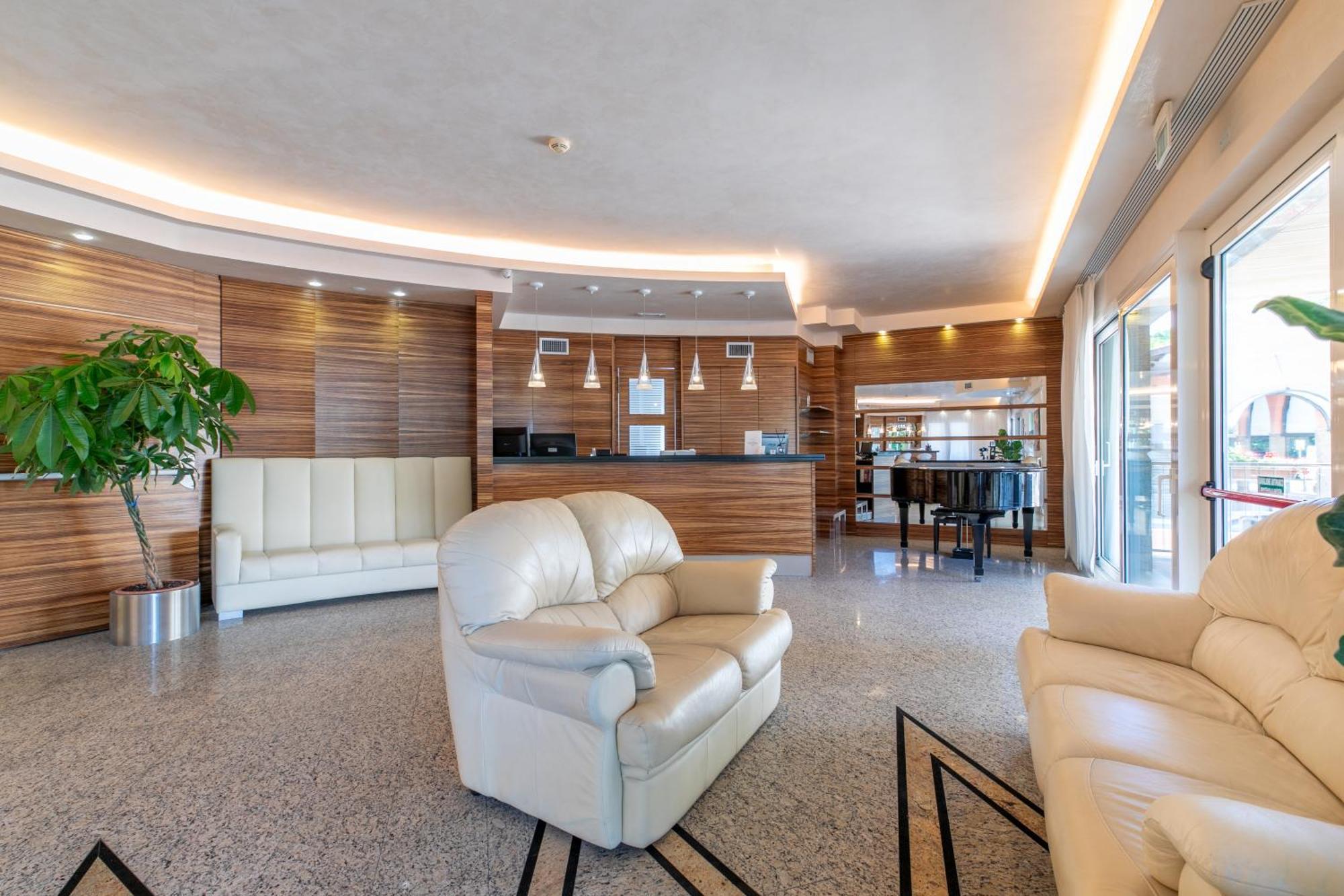 Hotel Villa Doimo Lignano Sabbiadoro Eksteriør bilde